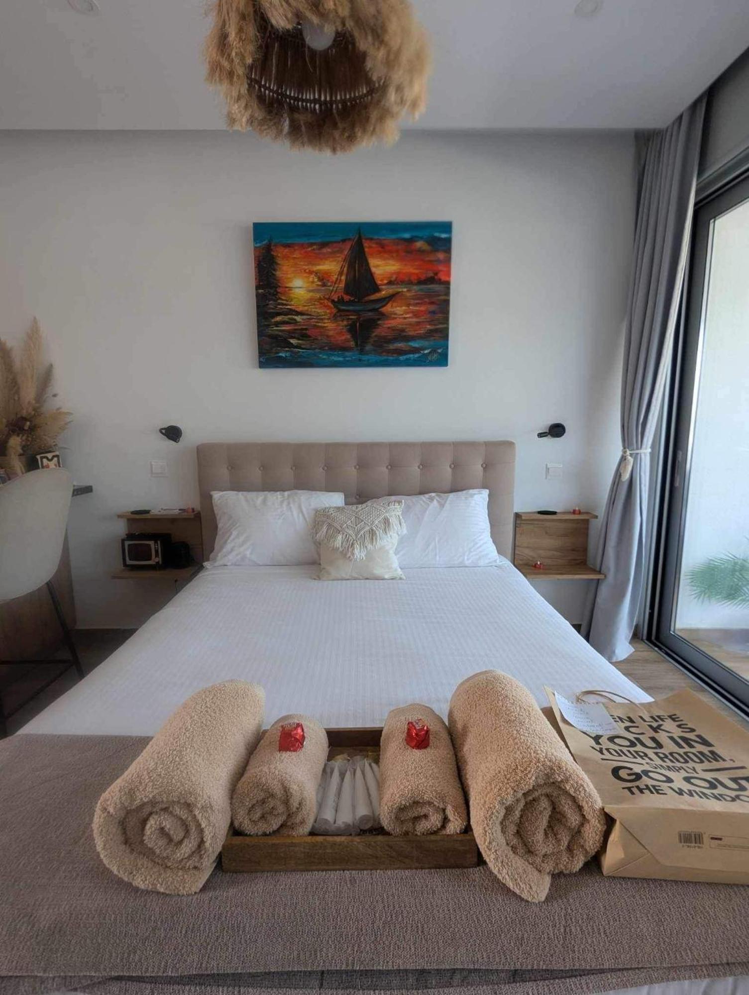 Appartement Bohemian Rhapsody à Paphos Extérieur photo