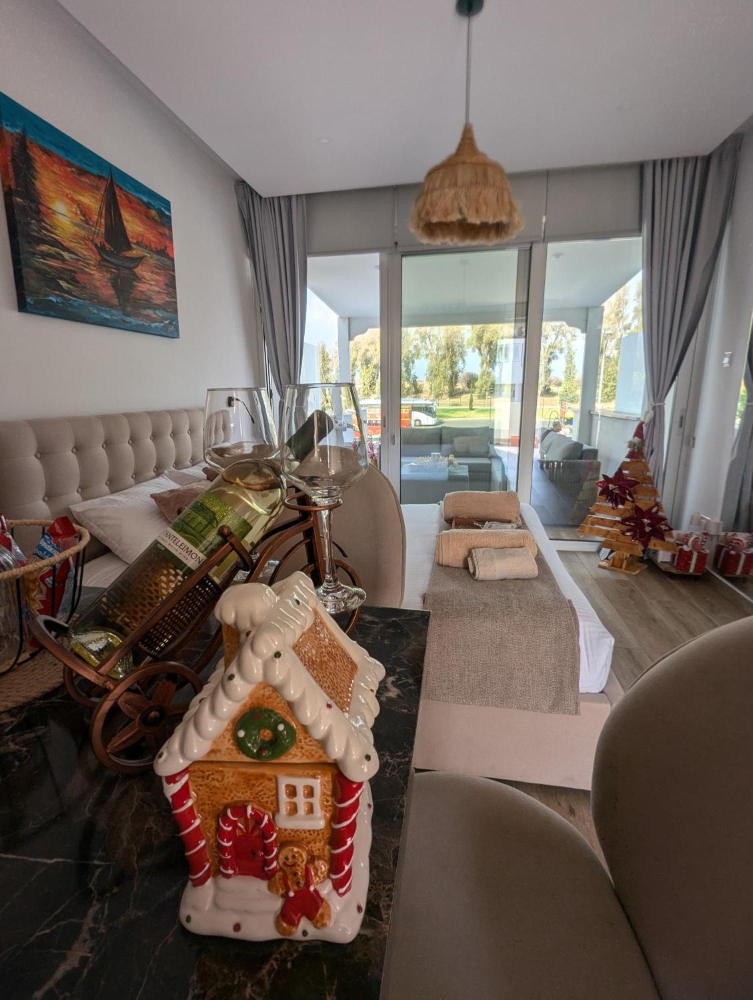 Appartement Bohemian Rhapsody à Paphos Extérieur photo